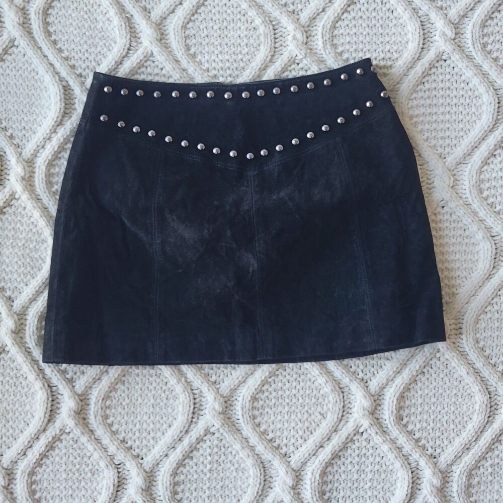 Forever 21 100% Pig Skin Leather Vintage Studded Black Mini Skirt Size S